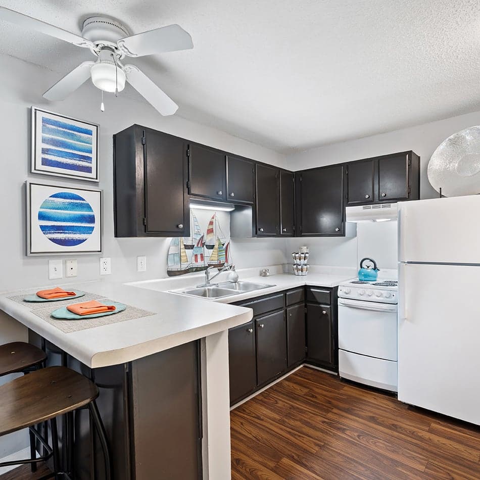 Kitchen-03-Wilmington-Commons-Wilmington-12