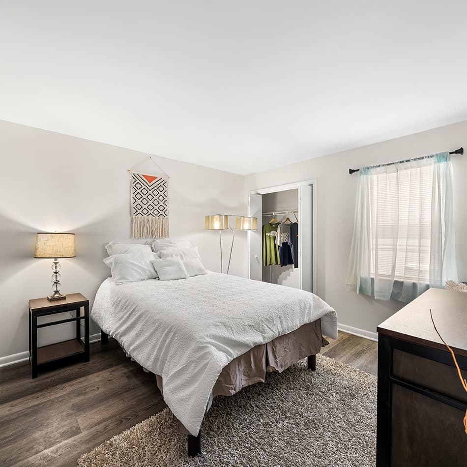 Model-Bedroom-01-Wilmington-Commons-Wilmington-NC