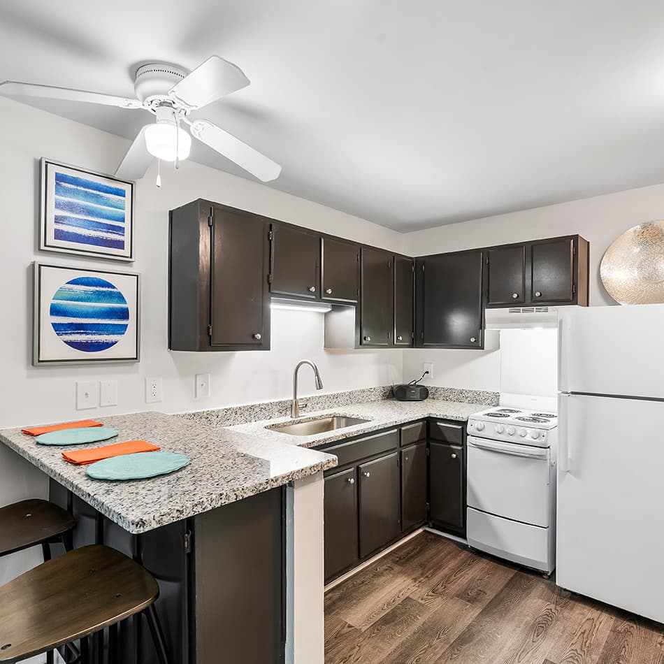 Model-Kitchen-01-Wilmington-Commons-Wilmington-NC